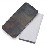 Power-Bank-8000mAh-com-Carregamento-via-Inducao-ou-via-Cabo-12934d1-1675191275
