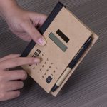 Bloco-de-Anotacoes-com-Post-it-e-Calculadora-KRAFT-3412d2-1480615170