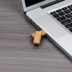 Pen-Drive-4GB-Giratorio-Bambu-MADEIRA-4363d1-1480773703